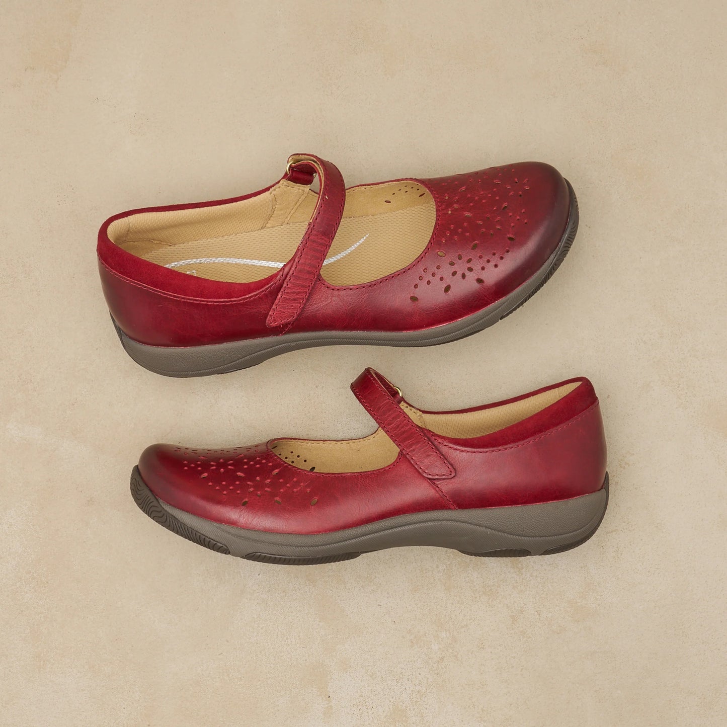 Stacy Wide Red Waxy Burnished