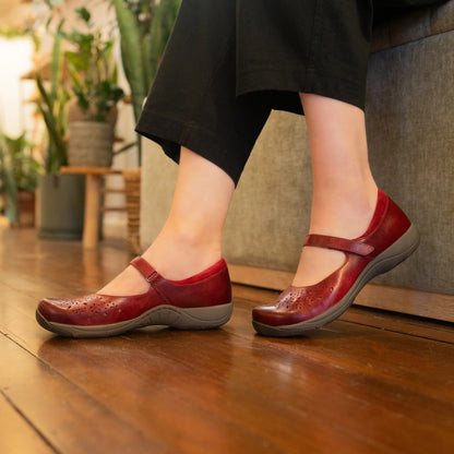 Stacy Wide Red Waxy Burnished